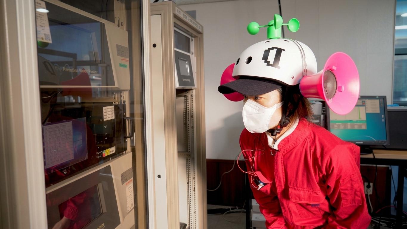 D: D-D-D activism performance still 4