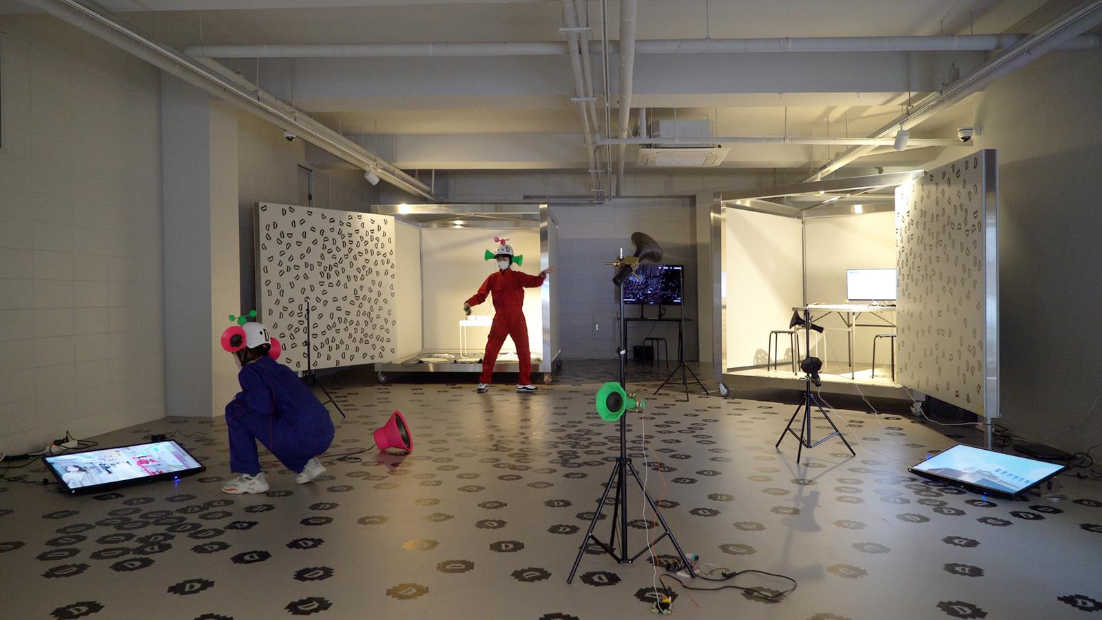 D: D-D-D exhibition still 11