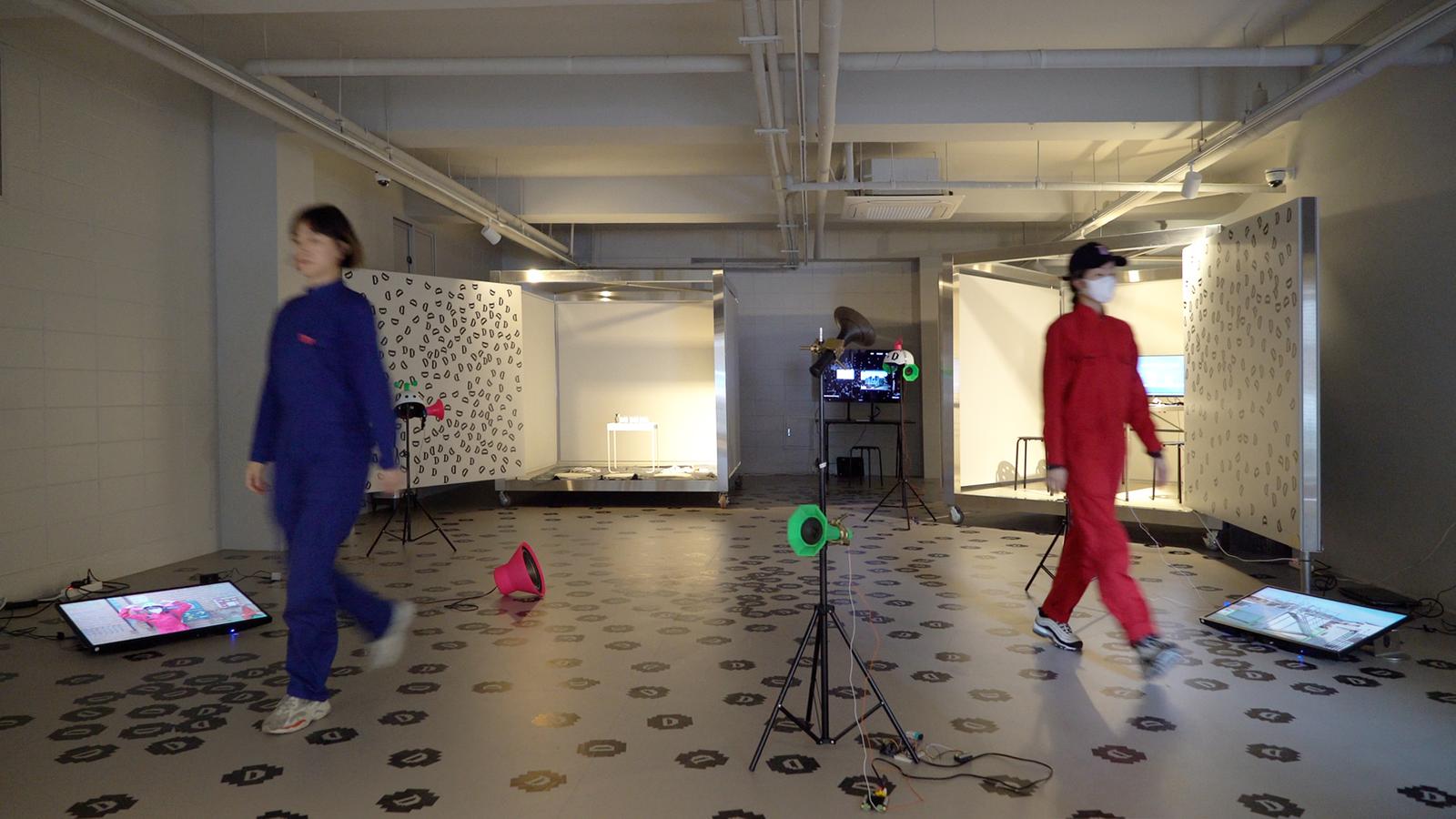 D: D-D-D exhibition still 12