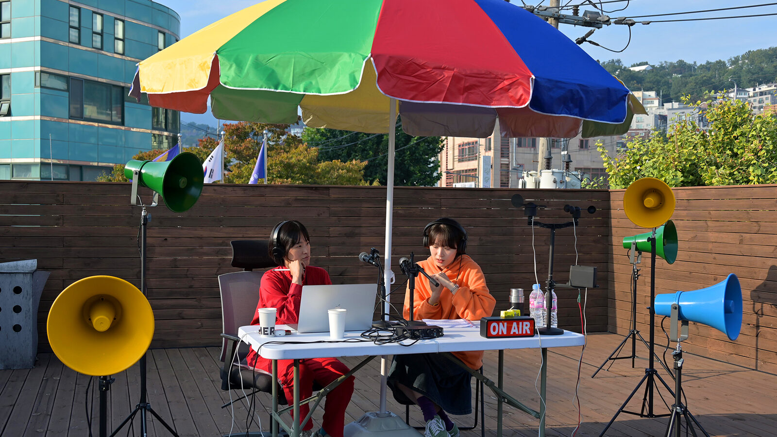 Rooftop-Radio: Weathering Station