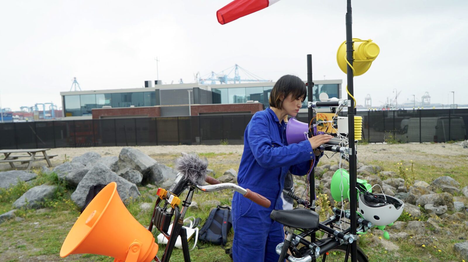 Weathering Ports: Sensing, Performing, and Acting Bodies
